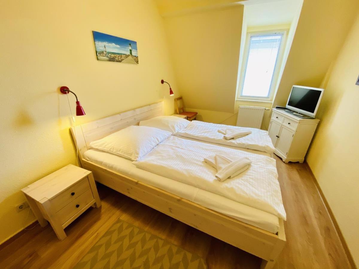 Apartament Sonnendeck, Direkt Am Leuchtturm Rostock Zewnętrze zdjęcie